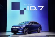 DB2023AL00255.webp