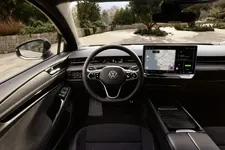DB2023AU00298.webp
