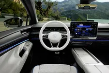 DB2023AU00389.webp