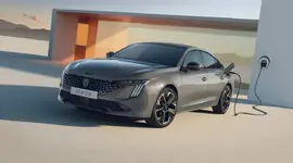 PEUGEOT_508HYBRID_2302CV_004_FR.webp