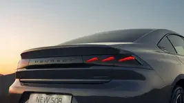 PEUGEOT_508HYBRID_2302STYP_038_FR.webp