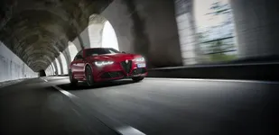 New Giulia Quadrifoglio (7).webp