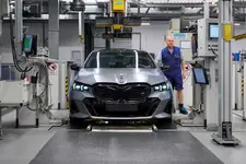 bmw-group-plant-dingolfing-assembly-07-2023-2250px.webp