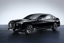 56-the-new-bmw-760i-xdrive-protection-08-23-2249px.webp