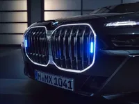 82-the-new-bmw-760i-xdrive-protection-08-23-2000px.webp