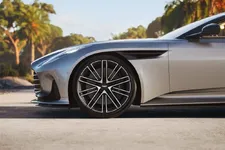 Aston Martin DB12 Volante_9.webp