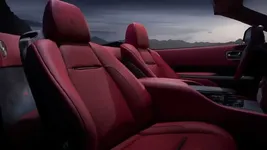 90519243-rolls-royce-la-rose-noire-droptail-2666px.webp
