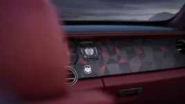 P90519245_highRes_rolls-royce-la-rose-.webp