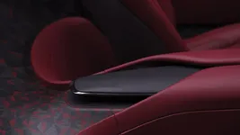 P90519246_highRes_rolls-royce-la-rose-.webp