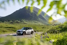 1578-mini-cooper-se-countryman-all4-08-2023-2250px.webp