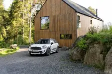 1592-mini-cooper-se-countryman-all4-08-2023-2250px.webp