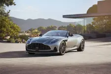 Aston Martin DB12 Volante_1.webp