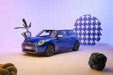 P90518439-mini-cooper-se-09-2023-2250px.webp