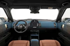 P90519620-mini-countryman-se-all4-09-2023-2250px.webp