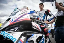 bonovo-action-bmw-racing-team-bmw-m-1000-rr-2250px.webp