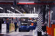 4-2023-vehicle-production-mini-plant-oxford-2248px.webp