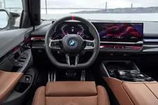 3169-the-bmw-i5-m60-xdrive-interior-10-2023-2250px.webp