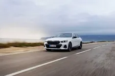 23072-the-bmw-i5-m60-xdrive-driving-10-2023-2247px.webp