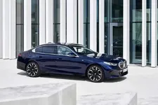 3042-the-bmw-i5-edrive40-still-shot-10-2023-2250px.webp