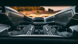 Lamborghini Revuelto review-7.jpg