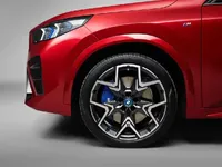 -first-ever-bmw-ix2-xdrive30-studio-10-2023-2000px.webp