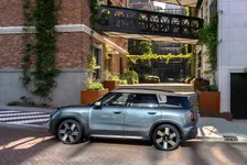 P90528223-mini-countryman-se-all4-10-2023-2250px.webp