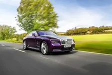 P90528760-rolls-royce-spectre-2250px.webp