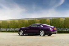 P90528764-rolls-royce-spectre-2248px.webp