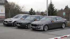 2013-bmw-7-series-facelift-spy-shots_100388432_l.webp
