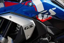 993-bmw-r-1300-gs-gs-trophy-variant-10-2023-2250px.webp
