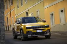 24_jeepavenger-634991e67cd85_63ee14d5a2fd7.webp