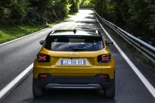 12_jeepavenger-63499286c876d_63ee14d390b08.webp