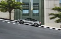 2025_Toyota-Camry_XSE_004.jpg