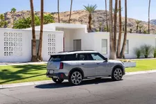 P90528339-mini-countryman-s-all4-11-2023-2249px.webp