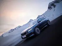 P90532666-bmw-5-series-soelden-11-2023-1999px.webp