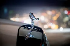 P90535392-rolls-royce-spirit-of-ecstasy-2250px.webp