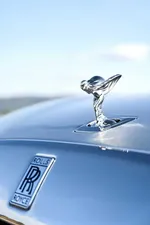 P90534900-rolls-royce-spectre-allure-1000px.webp