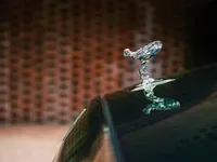 P90534968-rolls-royce-spectre-enchanting-2000px.webp