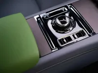 P90534965-rolls-royce-spectre-enchanting-2000px.webp