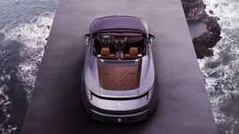 P90519973-rolls-royce-amethyst-droptail-2666px.webp