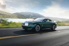 P90535391-rolls-royce-spectre-2250px.webp