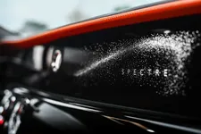 P90534859-rolls-royce-spectre-composer-2250px.webp