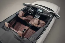 w-bmw-4-series-convertible-interior-01-2024-2250px.webp