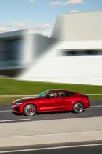 new-bmw-4-series-coup-driving-shots-01-2024-1000px.webp