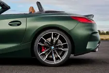 234-the-new-2024-bmw-z4-m40i-6-speed-manual-2250px.webp