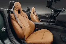 4-m40i-with-manual-gearbox-interior-01-2024-2250px.webp