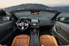 4-m40i-with-manual-gearbox-interior-01-2024-2254px.webp