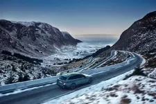 new-bmw-i5-edrive40-touring-driving-02-2024-2248px.webp