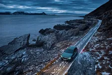 new-bmw-i5-edrive40-touring-driving-02-2024-2249px.webp