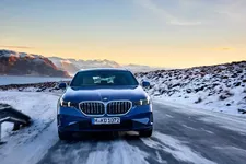 new-bmw-520d-xdrive-touring-driving-02-2024-2250px.webp
